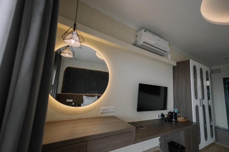 Wildernest Hilltop Resort Mangvadi Buitenkant foto