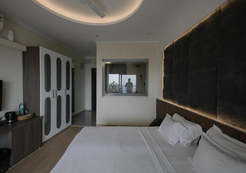 Wildernest Hilltop Resort Mangvadi Buitenkant foto